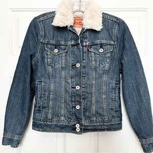 Levi's Dark Blue Denim Jean Jacket with/Faux Fur Collar & Lining